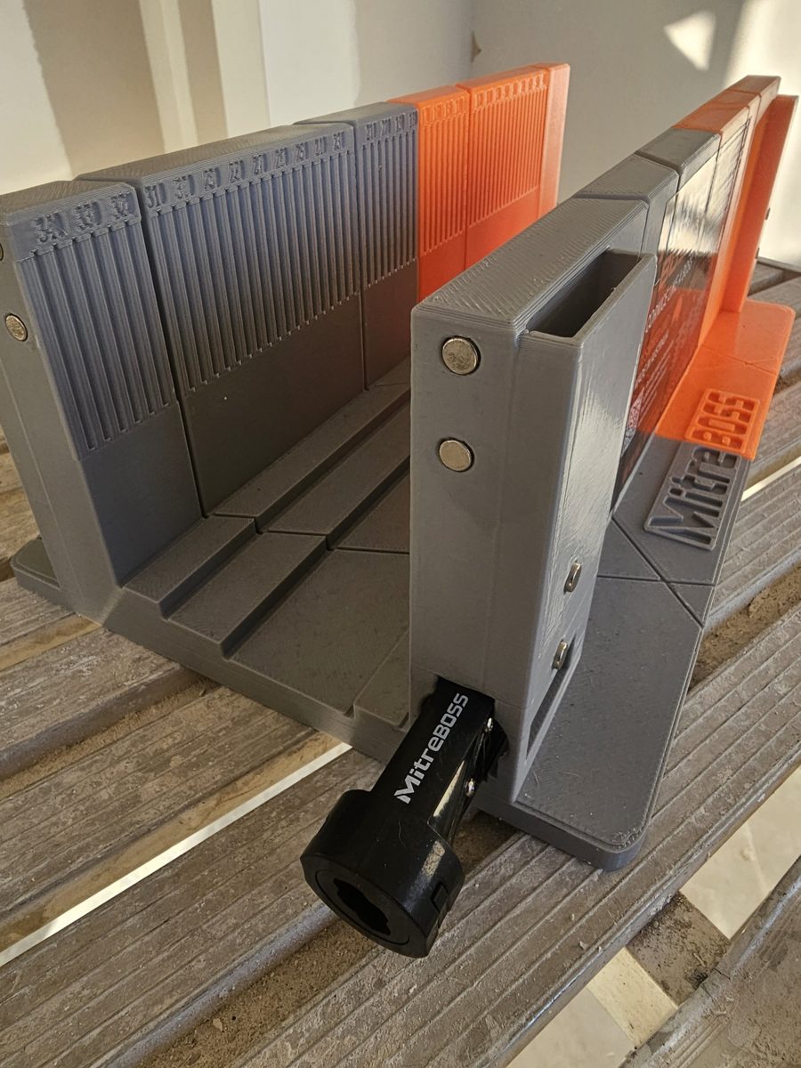 Mitre BOSS built-in magnets and integrated tool holder